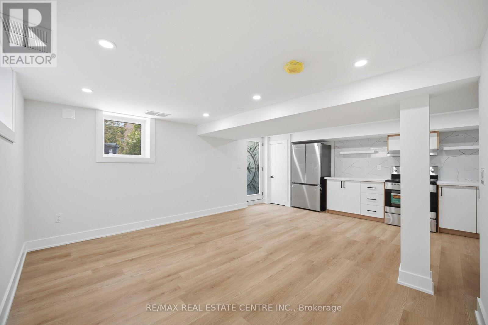 109 GLENCREST BOULEVARD - 36