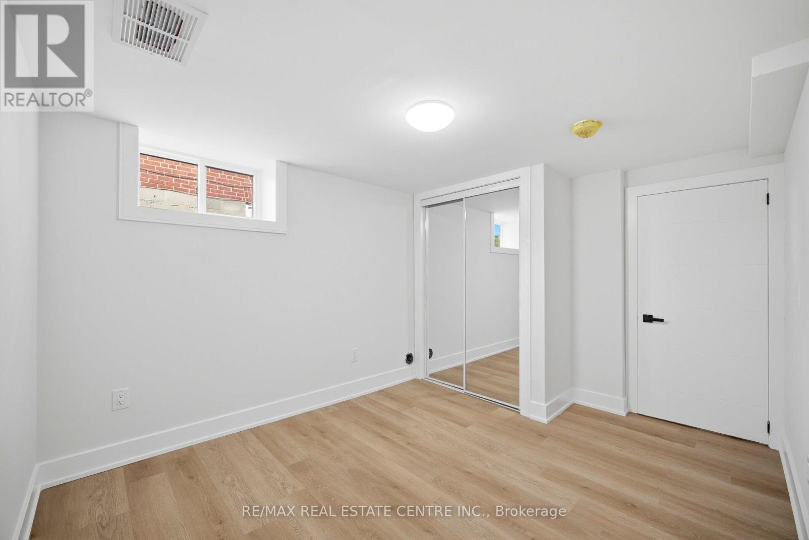 109 GLENCREST BOULEVARD - 43