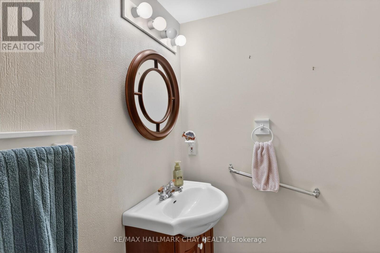 #34 77 MILL STREET E - 11