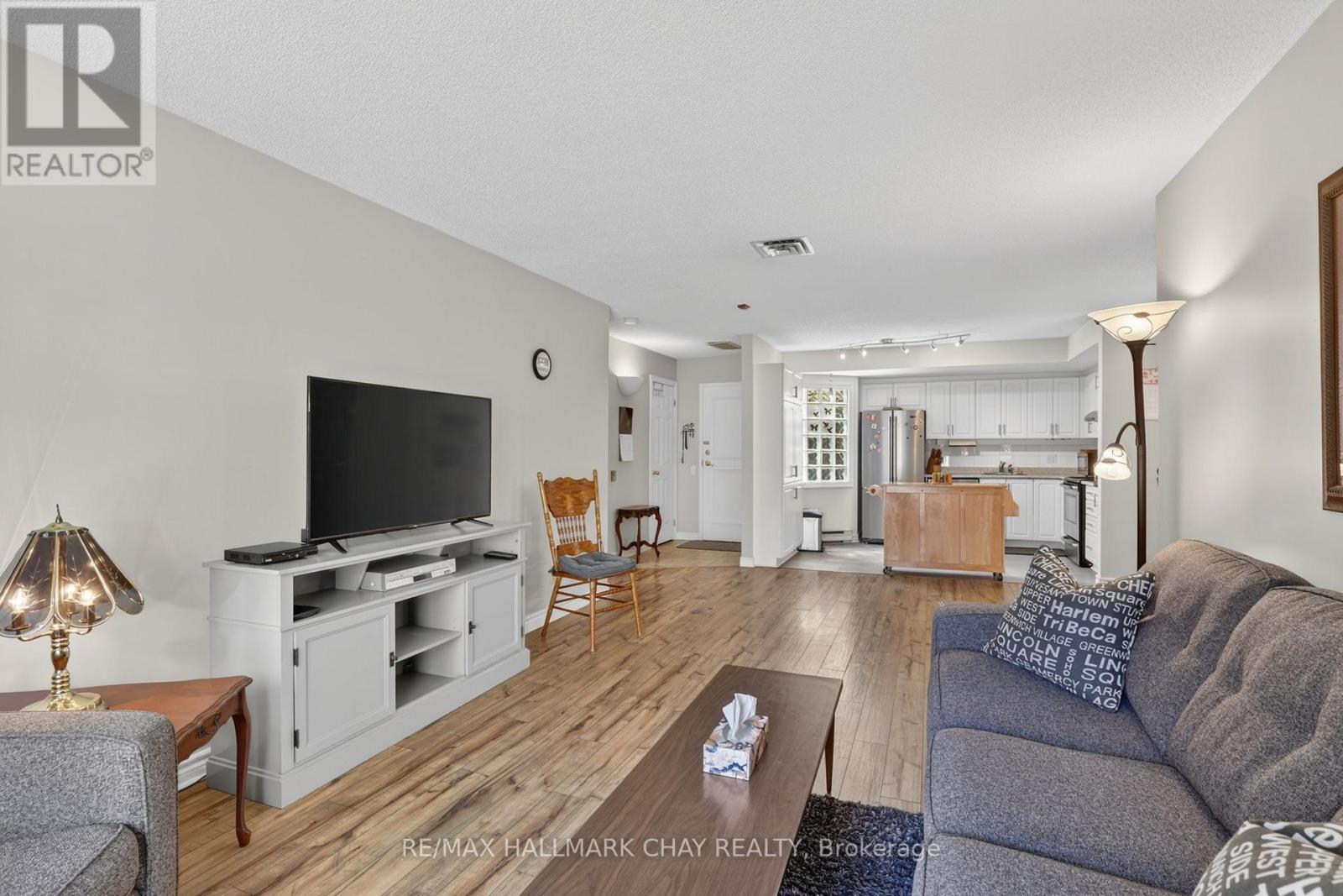 #34 77 MILL STREET E - 16