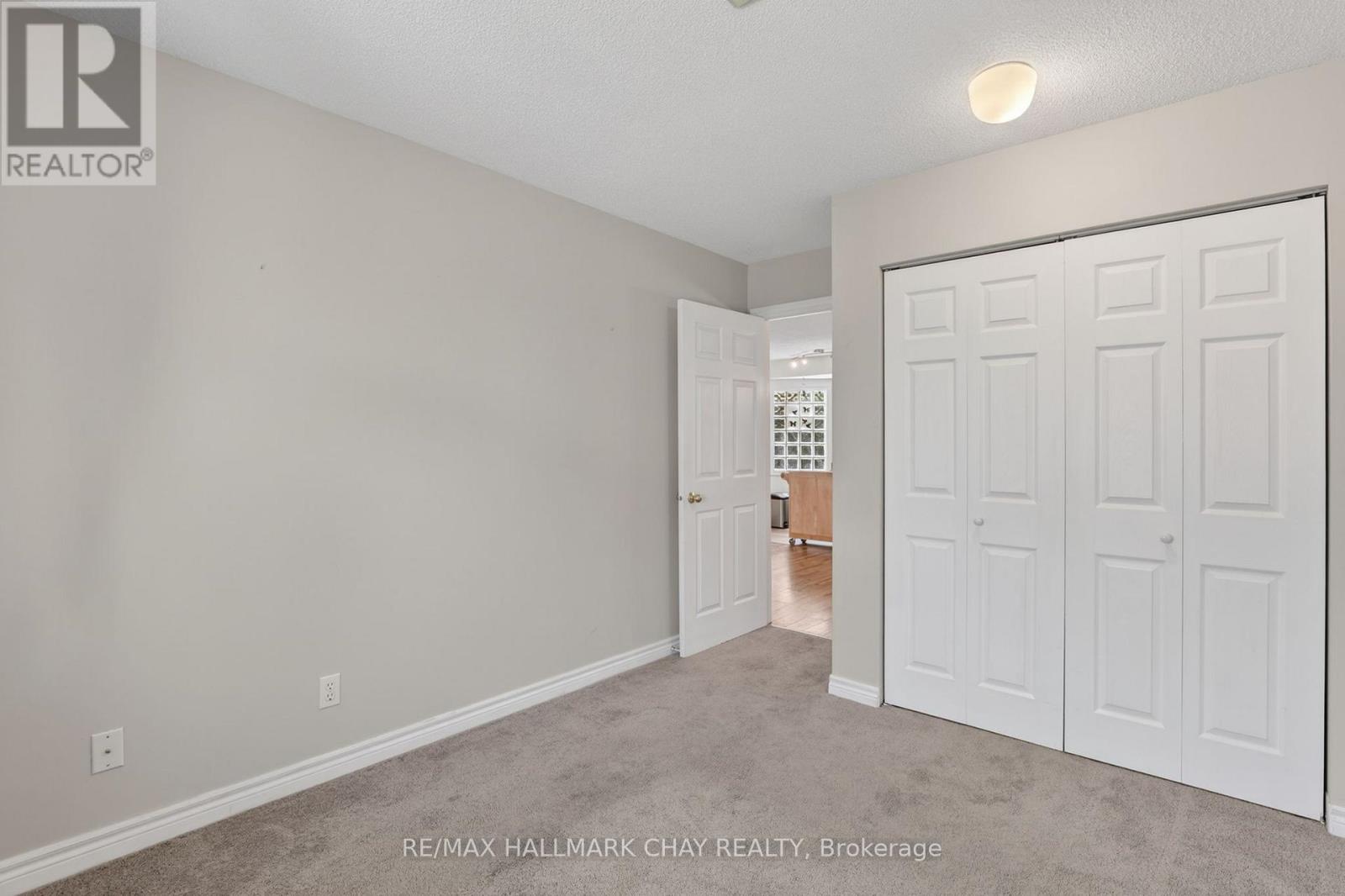 #34 77 MILL STREET E - 18