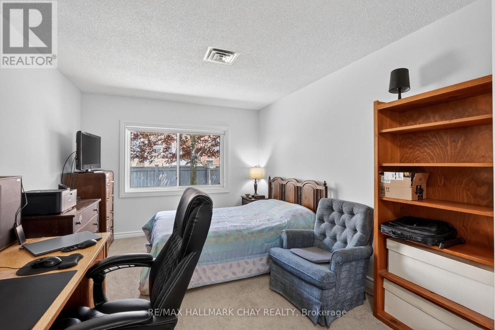#34 77 MILL STREET E - 19