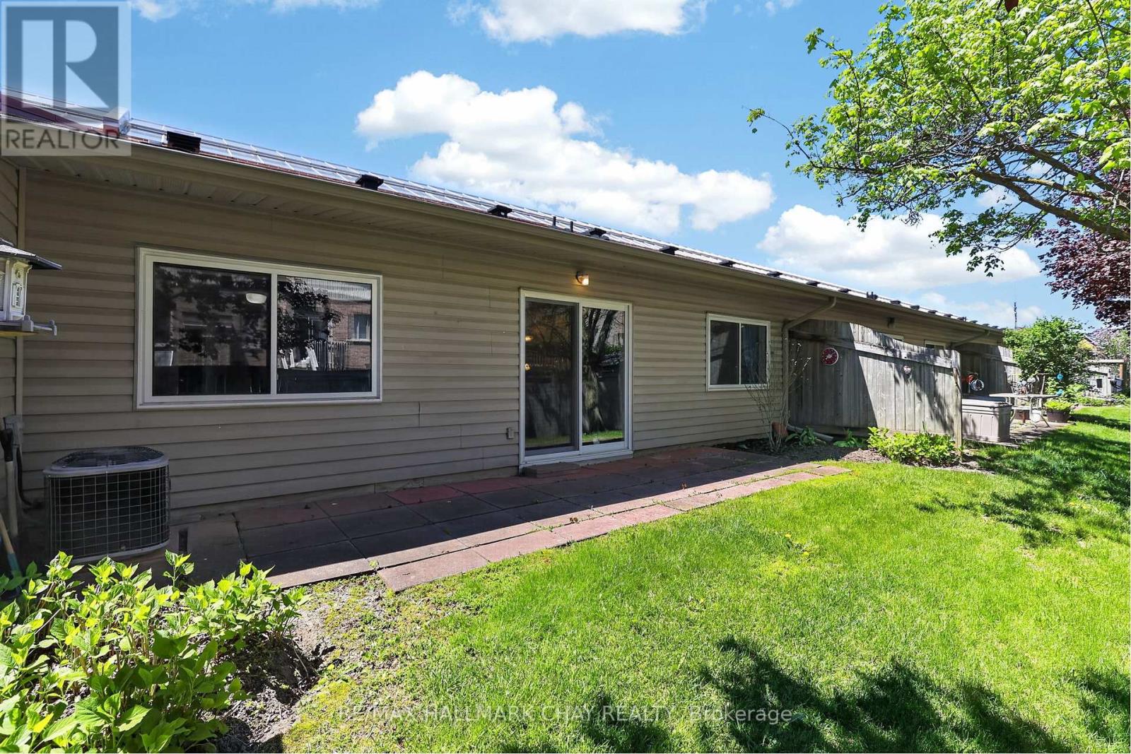 #34 77 MILL STREET E - 24