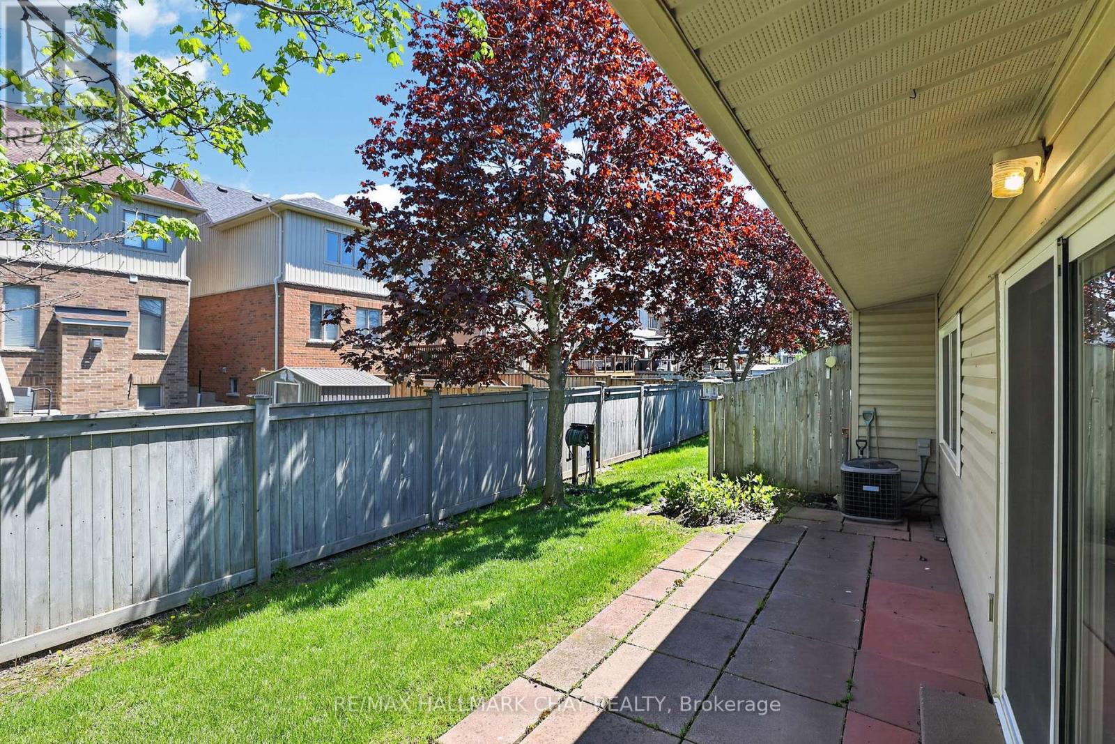 #34 77 MILL STREET E - 26