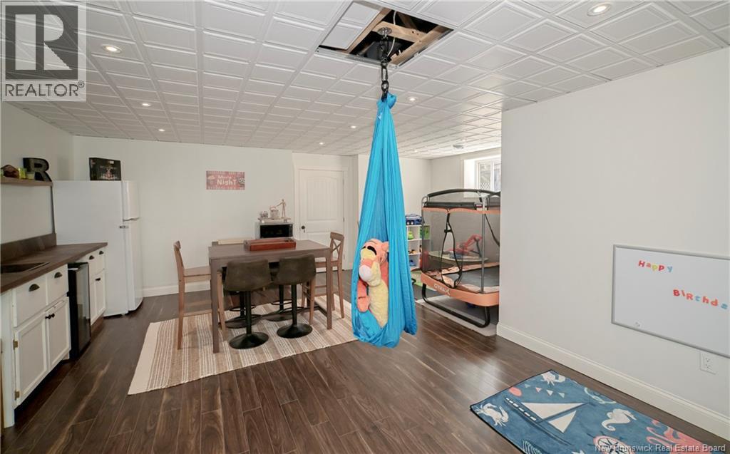 10 Emma Court - 33