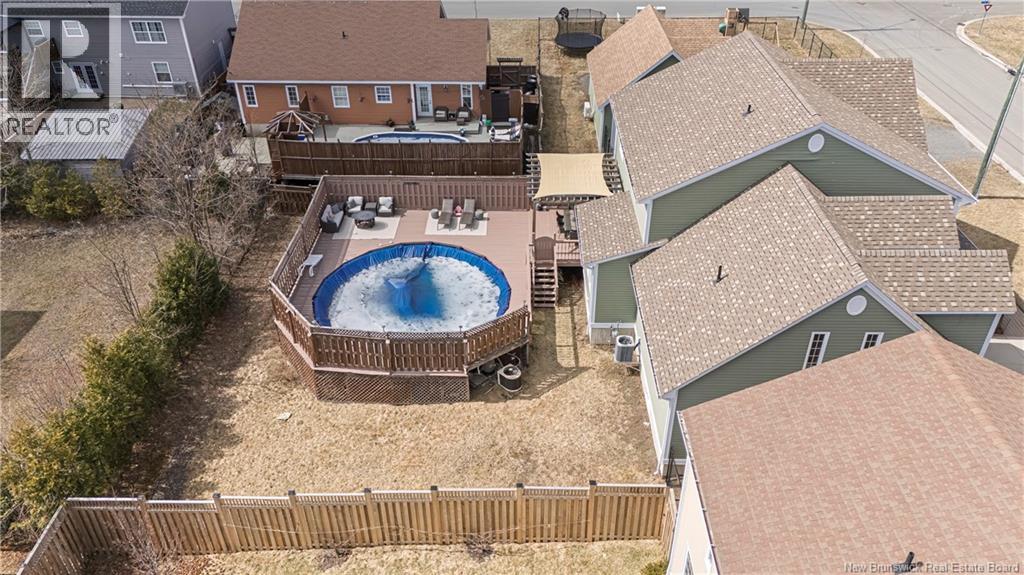10 Emma Court - 48