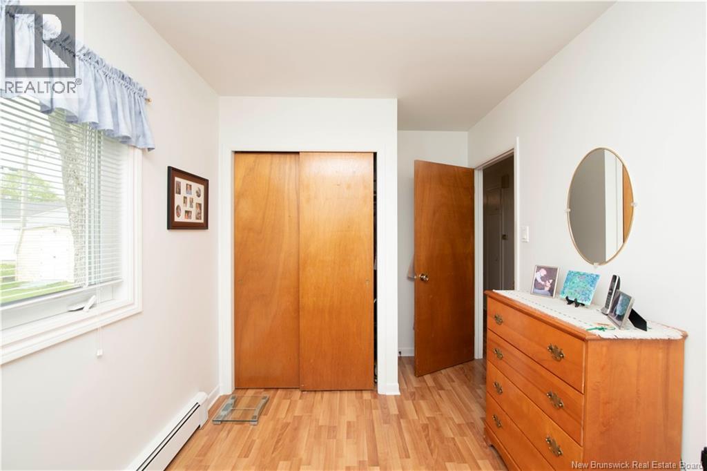 310 Beverly Crescent - 17