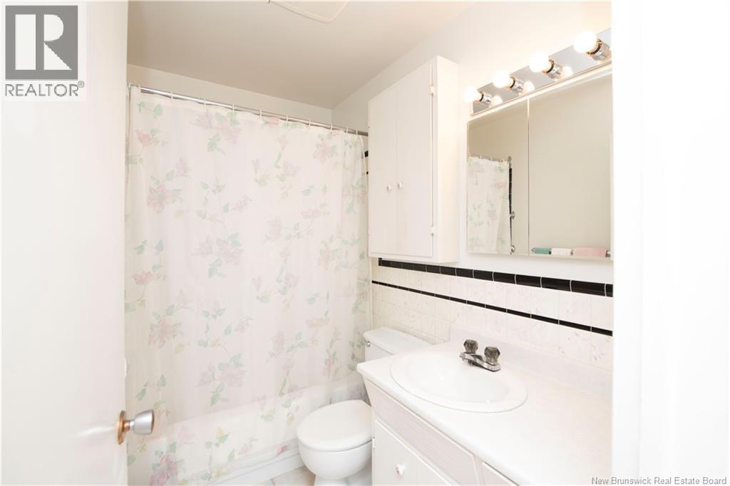310 Beverly Crescent - 21
