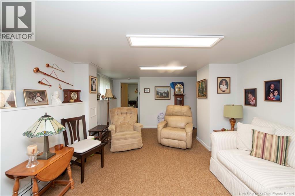 310 Beverly Crescent - 30