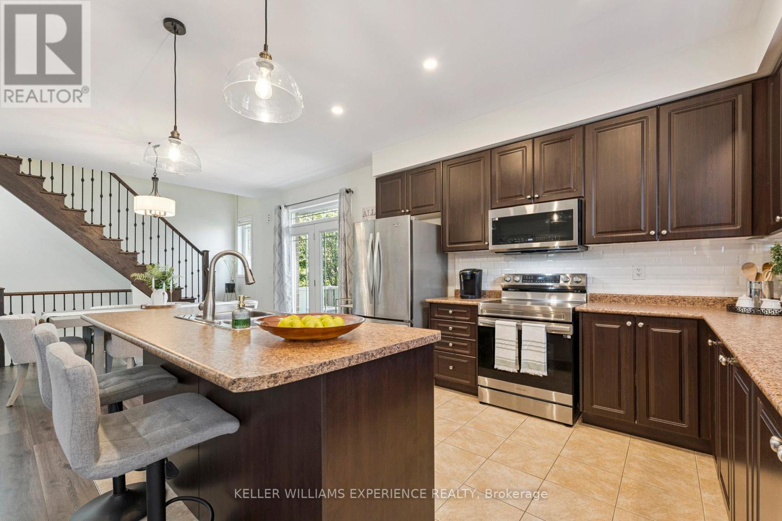 31 ALNWICK AVENUE - 18