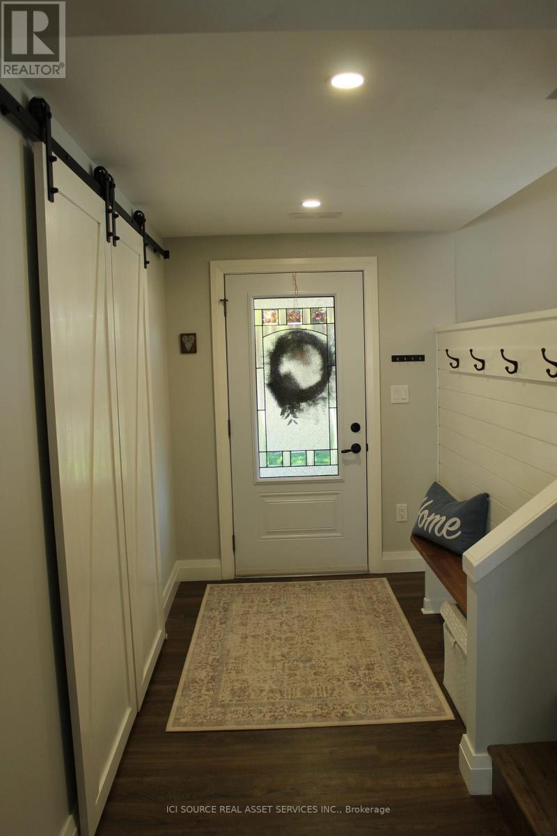 112 THORNHILL CRESCENT - 7