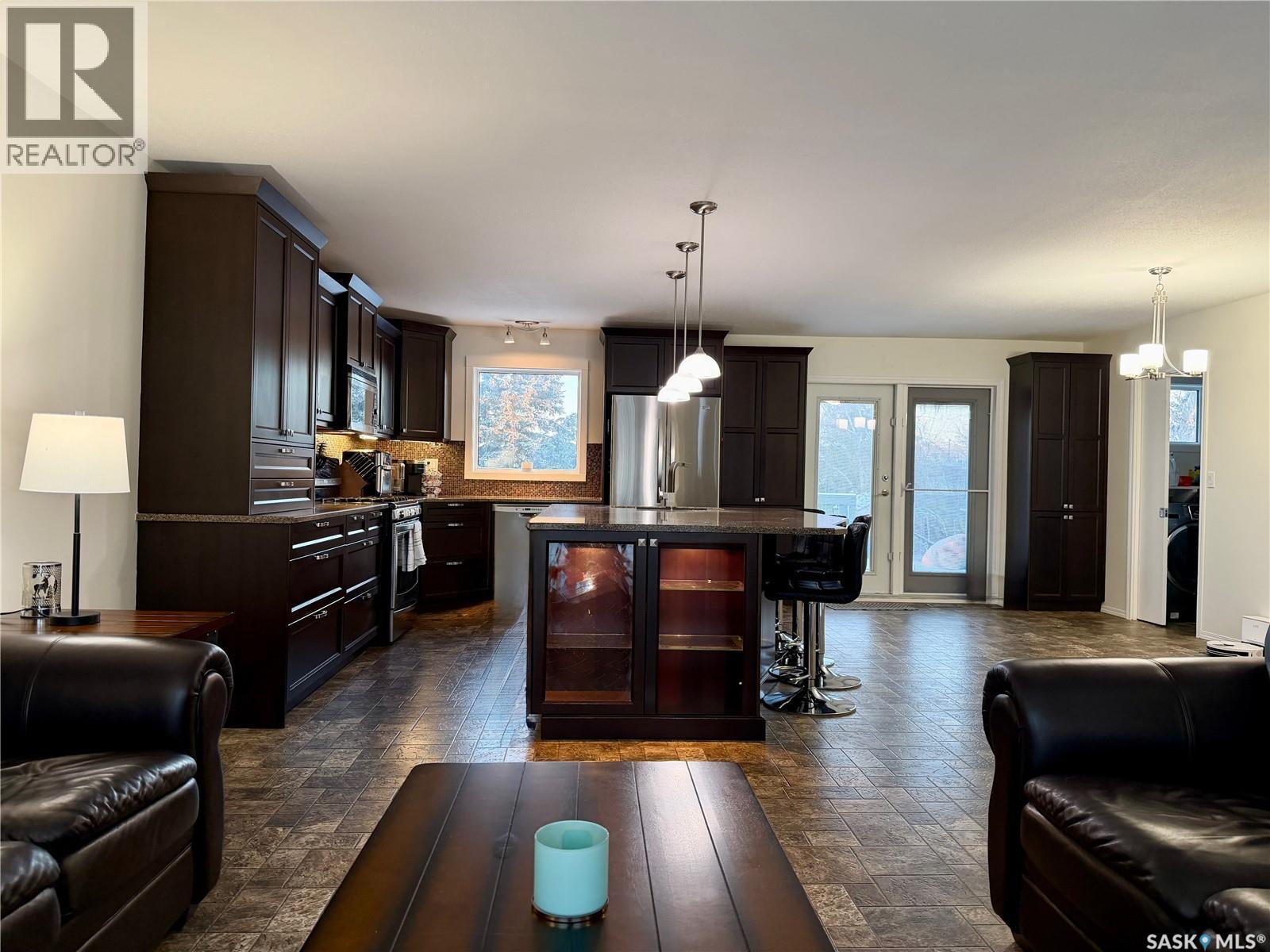 405 3rd AVENUE W - 5
