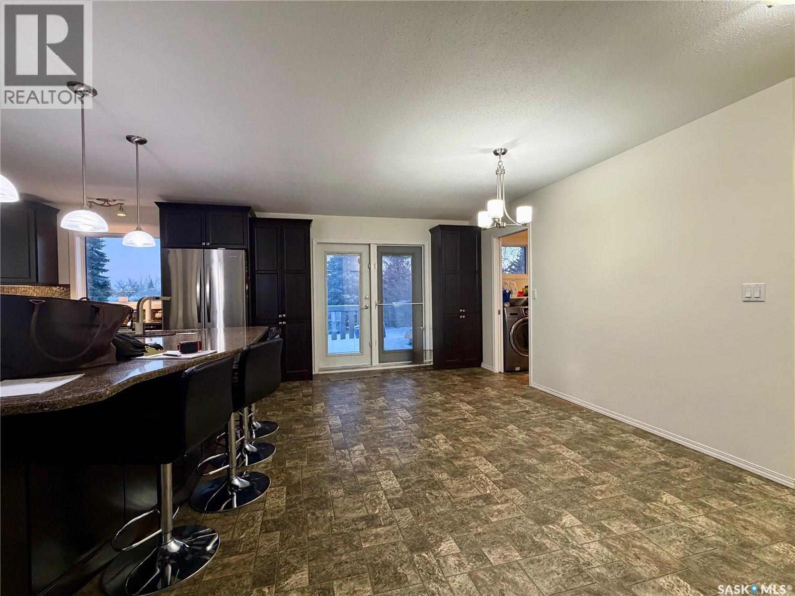 405 3rd AVENUE W - 6