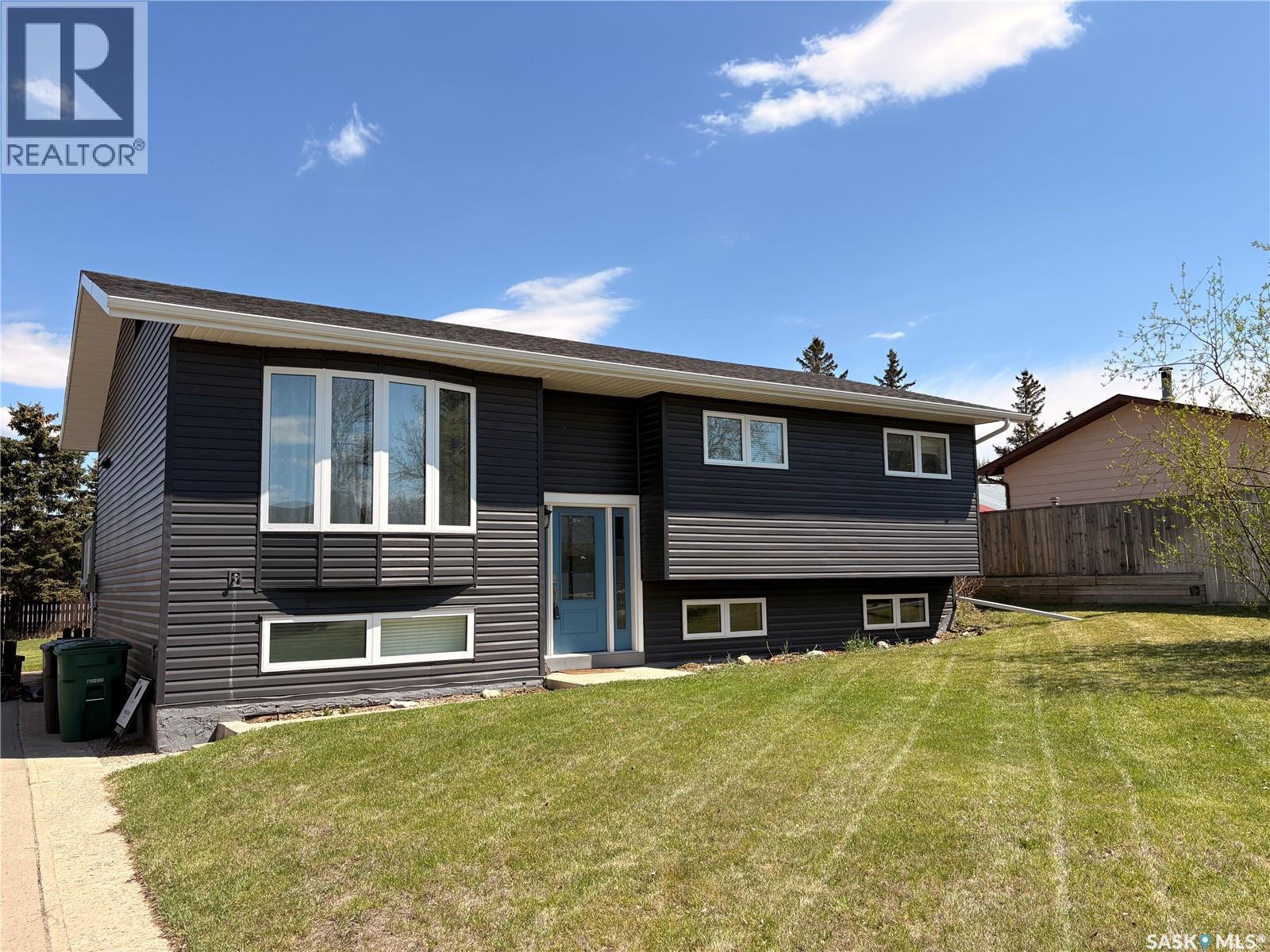 405 3rd AVENUE W - 2