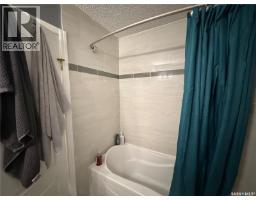 405 3rd Avenue W, Biggar, SK S0K0M0 Photo 14