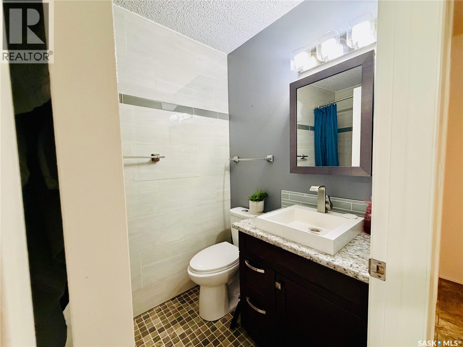 405 3rd AVENUE W - 13
