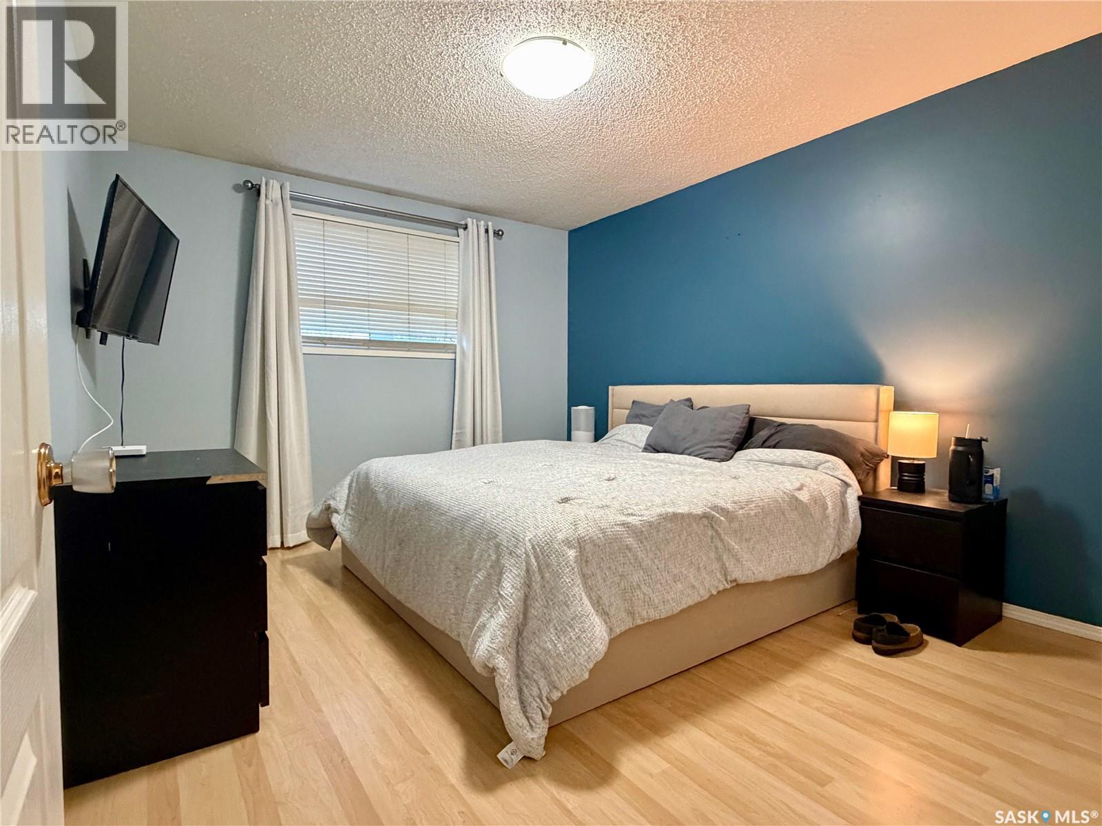 405 3rd AVENUE W - 17