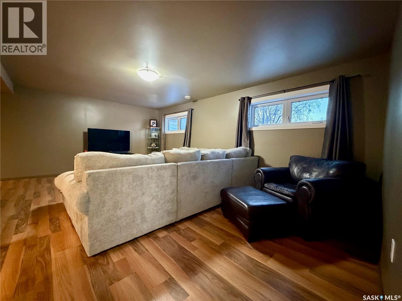 405 3rd AVENUE W - 29