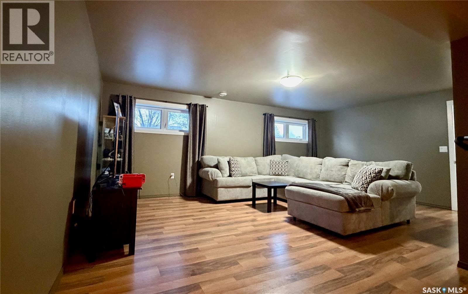 405 3rd AVENUE W - 28