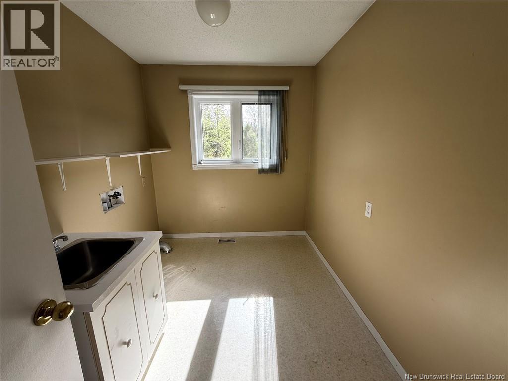 327 Marcoux Street - 26