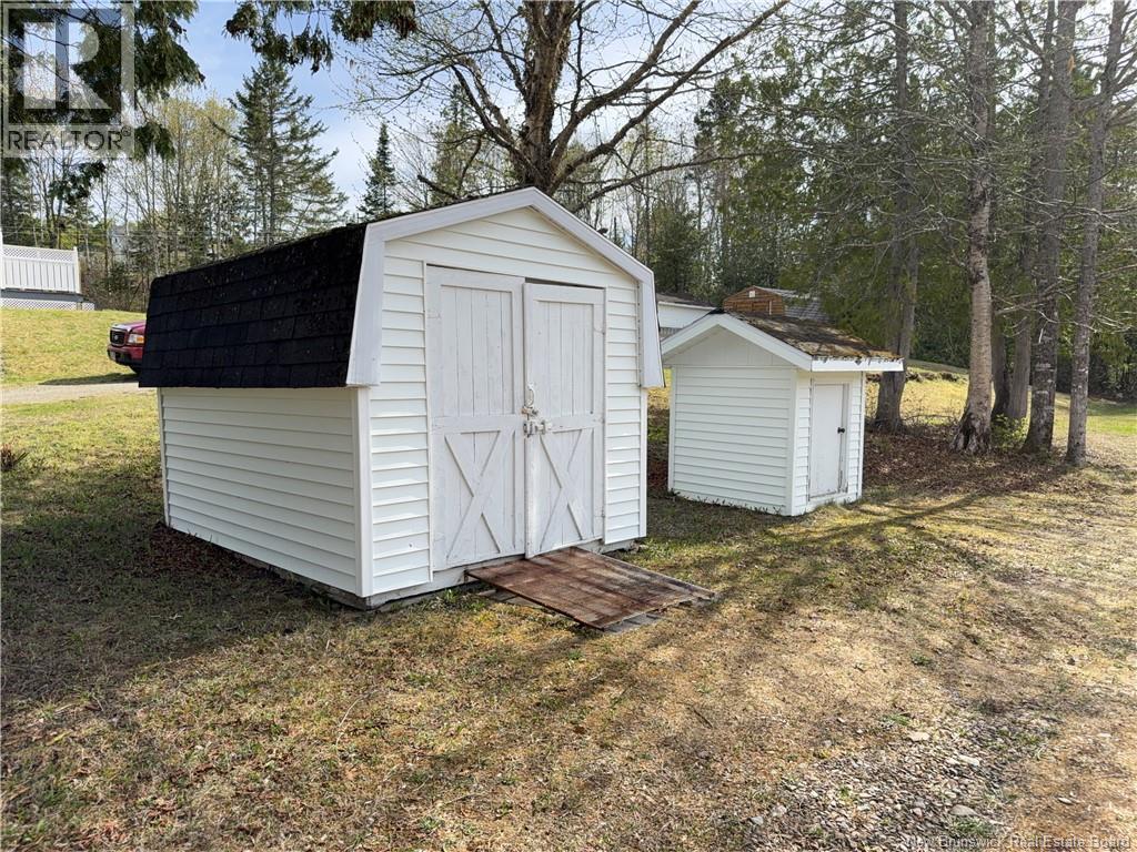 327 Marcoux Street - 9