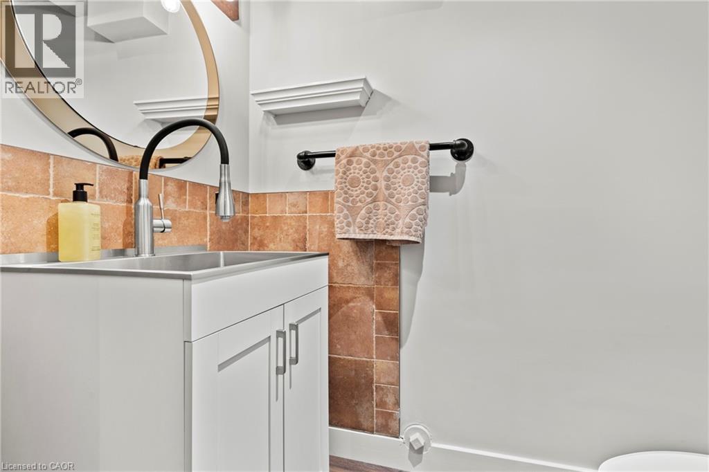 1189 LAMBETH Road - 35