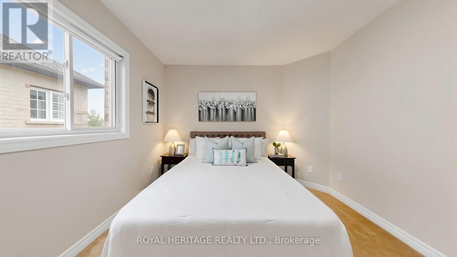 3 KINROSS AVENUE - 30