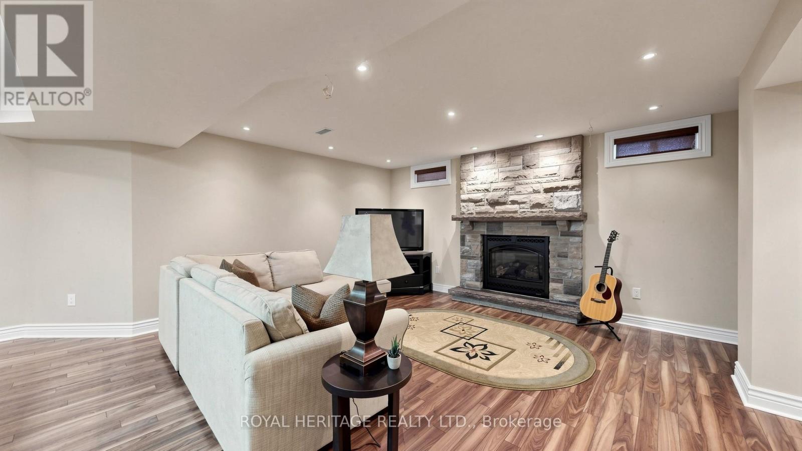 3 KINROSS AVENUE - 34