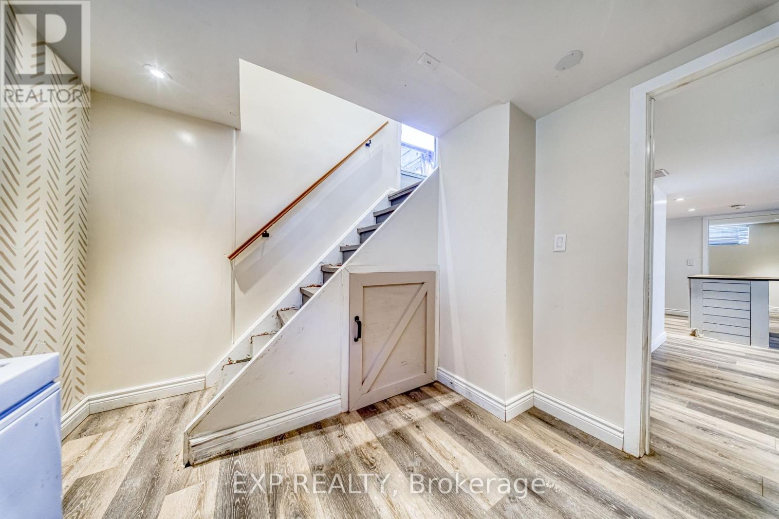 752 EASTBOURNE AVENUE - 21