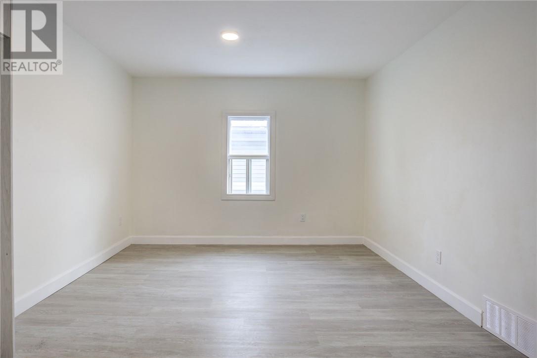 293 Mountain Street - 10