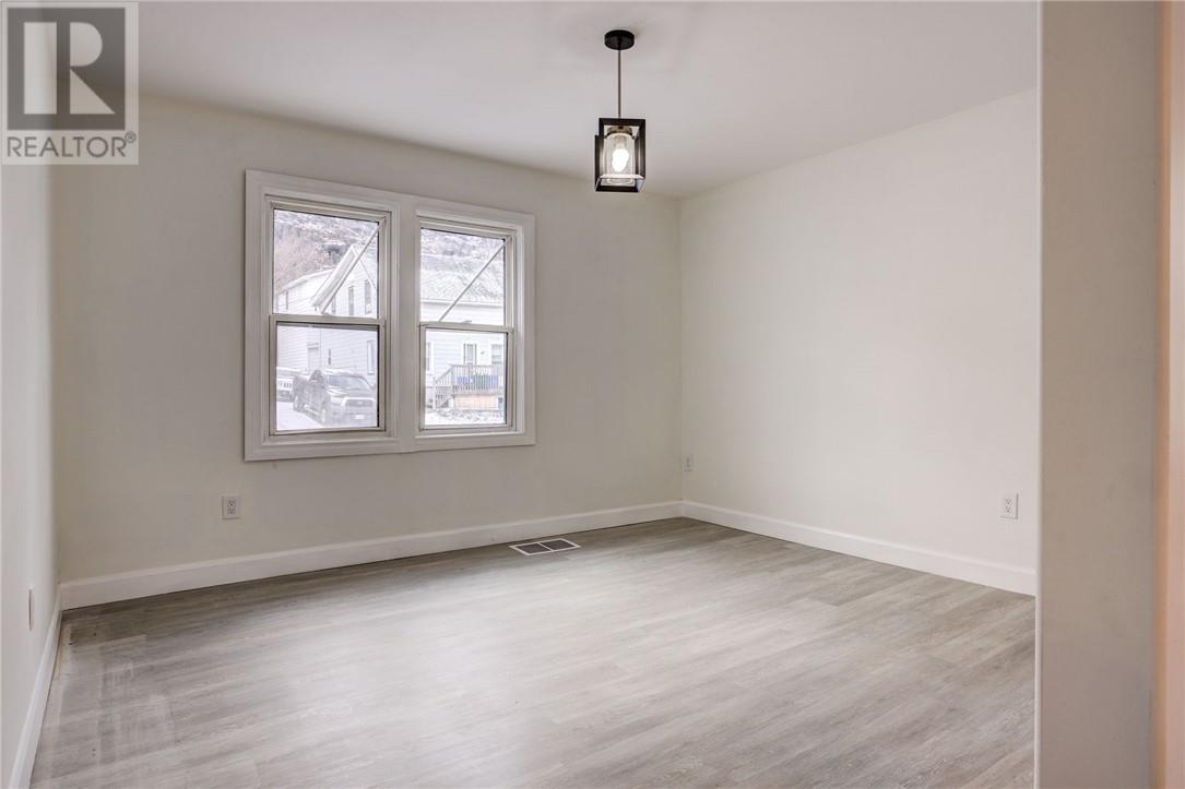 293 Mountain Street - 17