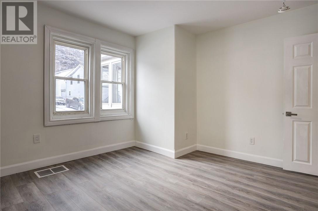 293 Mountain Street - 19