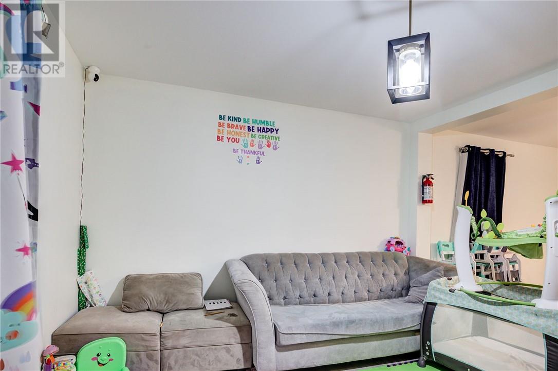 293 Mountain Street - 40