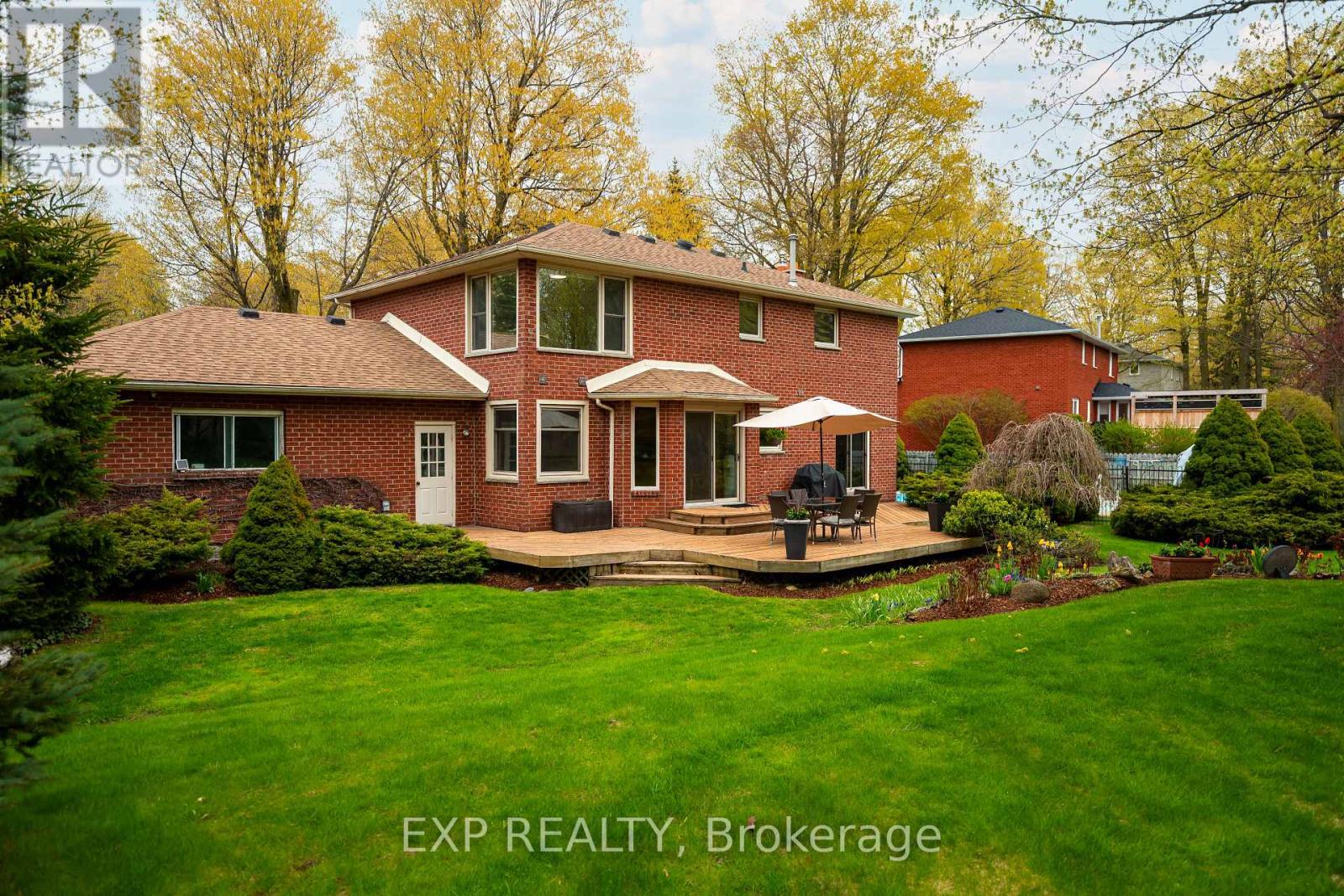 5 BEECHNUT STREET - 36