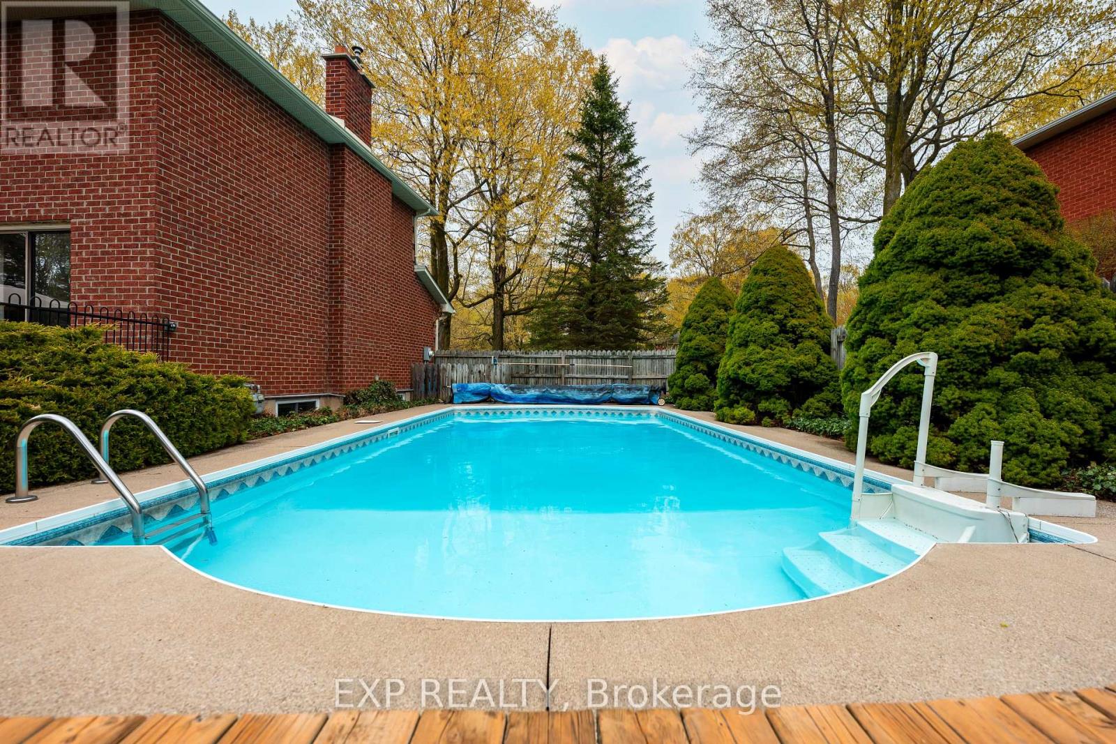 5 BEECHNUT STREET - 39