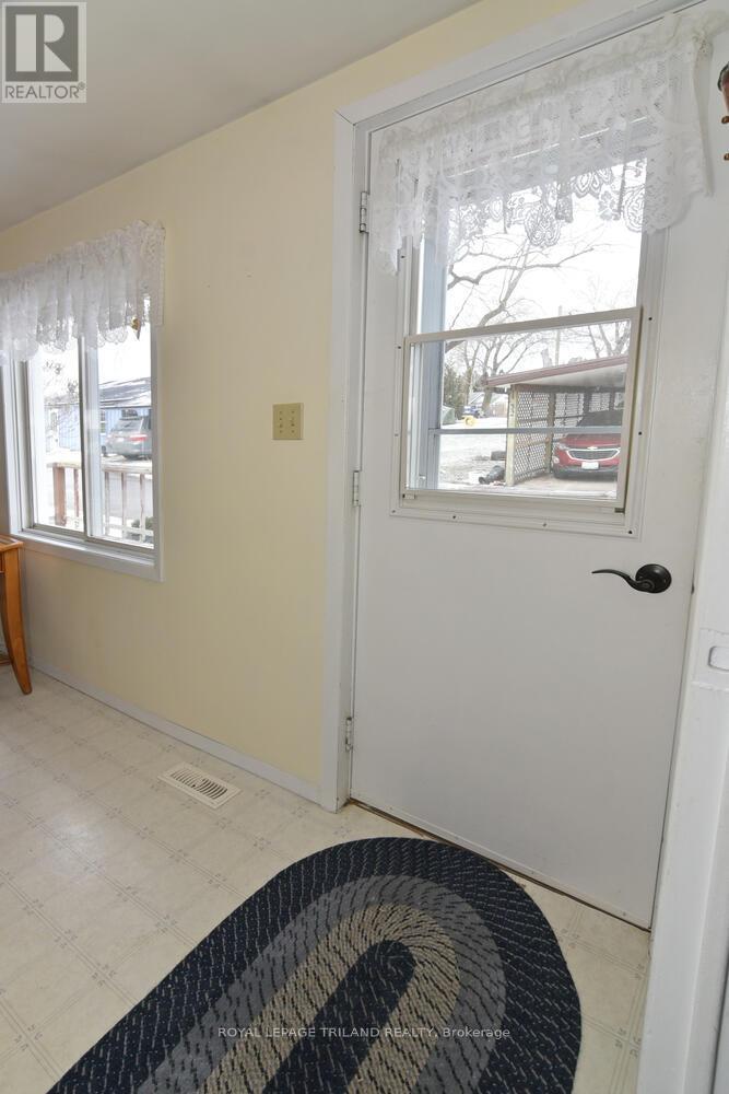 #27 9385 IPPERWASH ROAD - 3