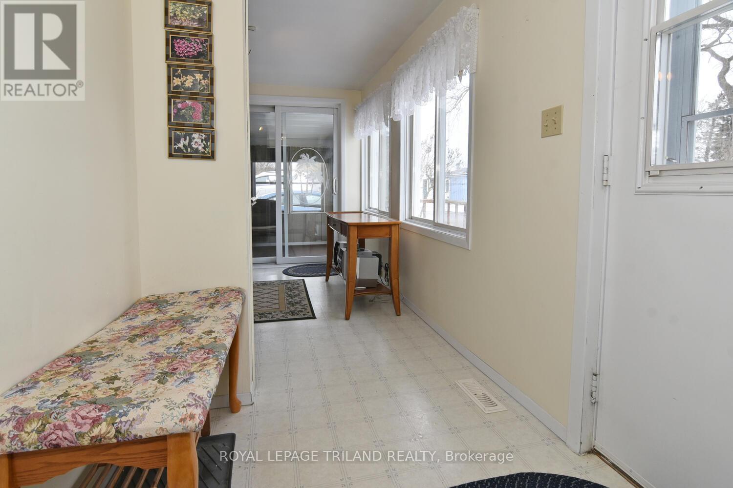 #27 9385 IPPERWASH ROAD - 4
