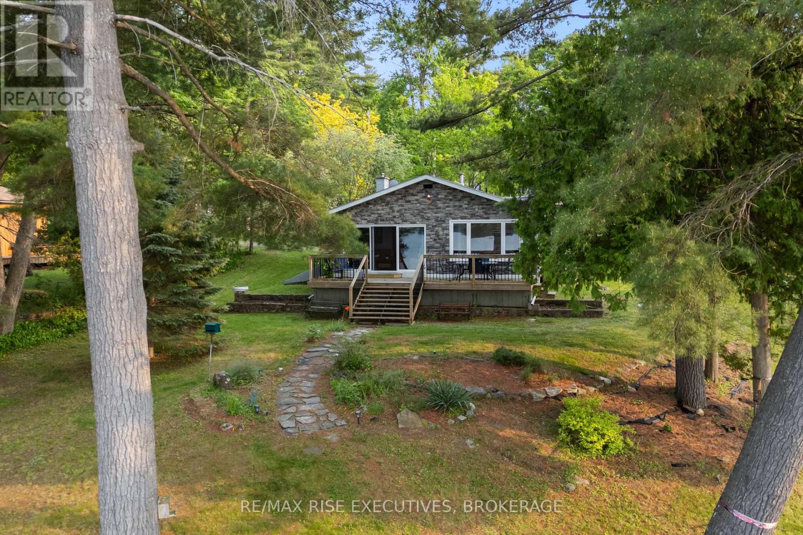 6862 SMITH LANE - 36