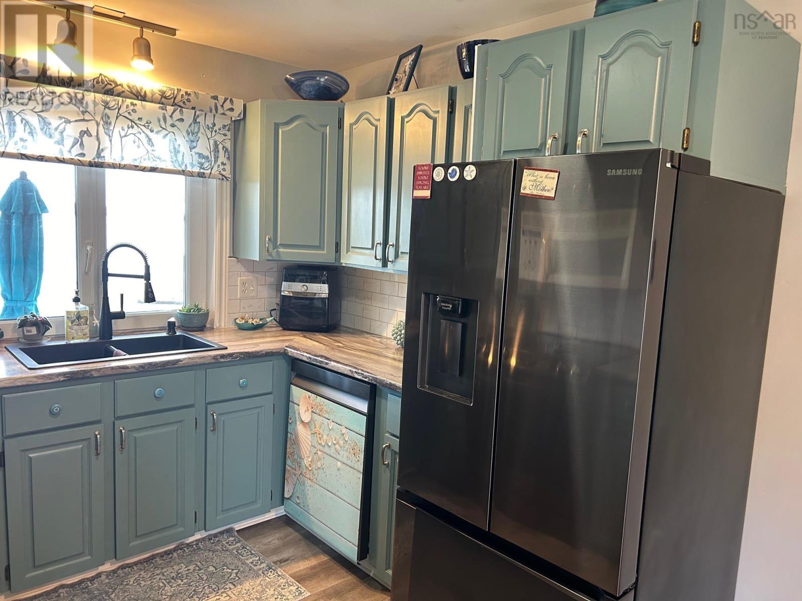 78 Fort Point Road - 24