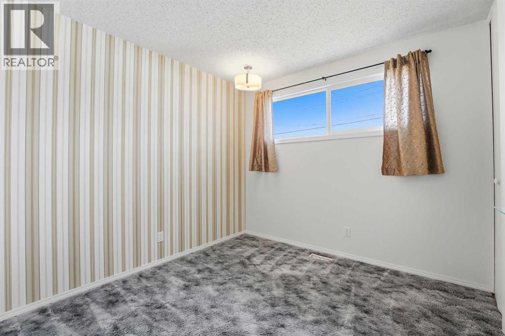 4024 58 Street — photo 18