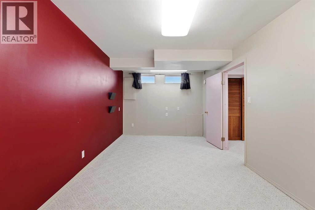 4024 58 Street — photo 25