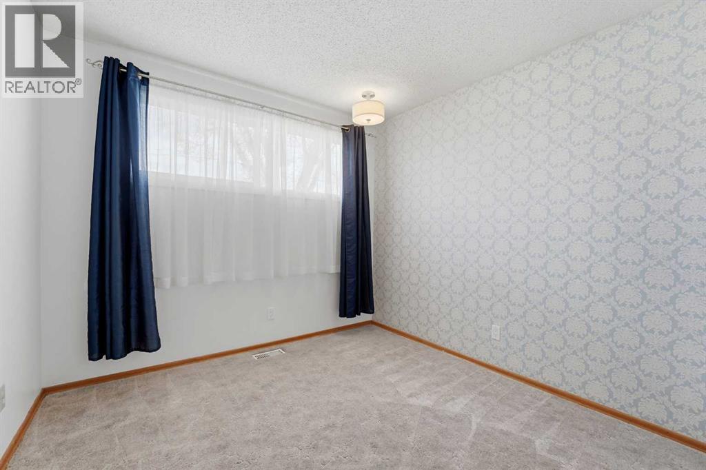 4024 58 Street — photo 17