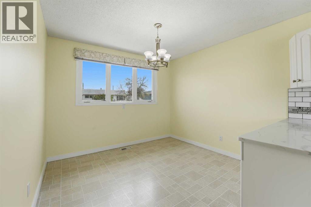 4024 58 Street — photo 13