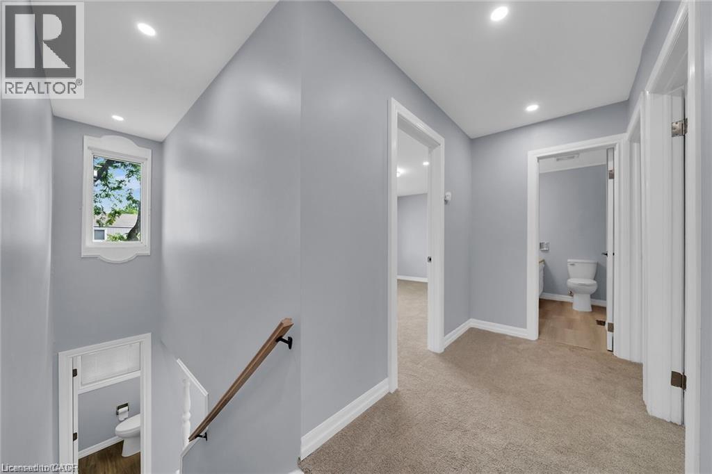 #4 451 WOODVIEW Road - 16