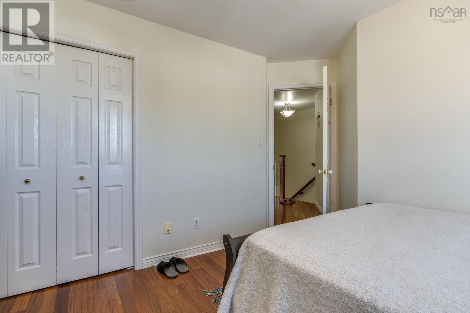 68 Royal Masts Way - 41
