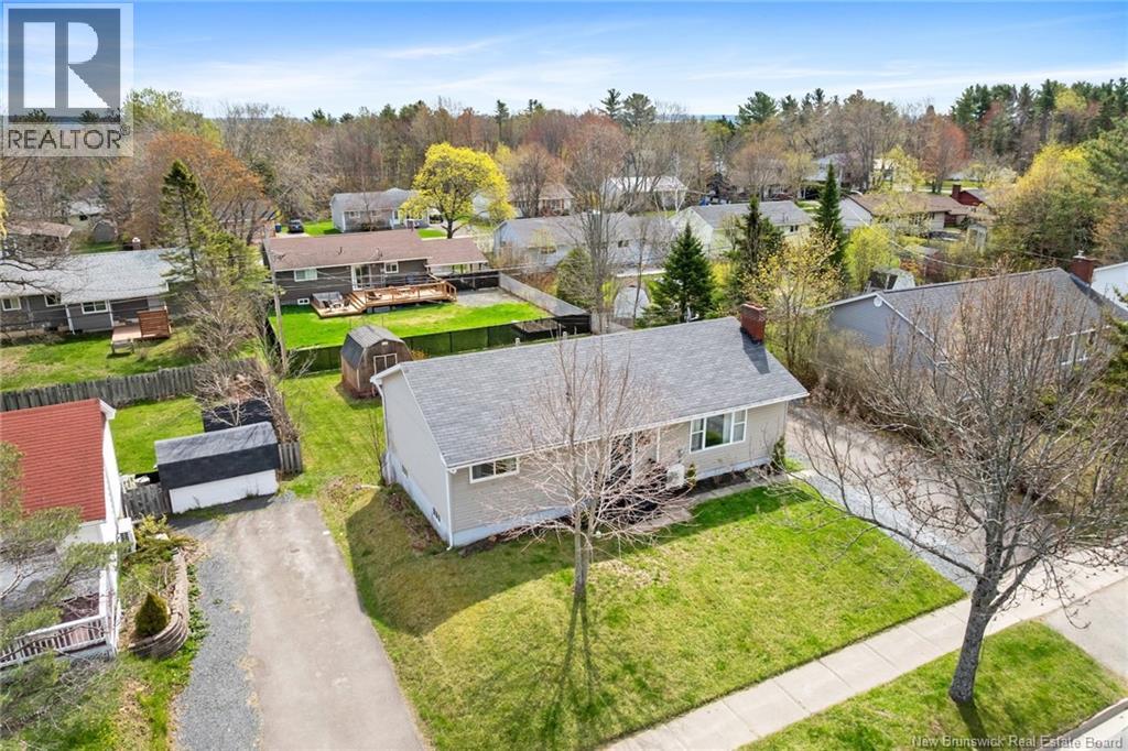 368 Canterbury Drive - 4