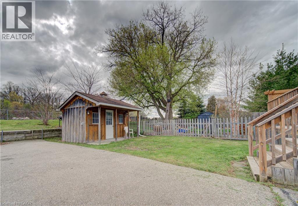 28 WILLOW Street - 28