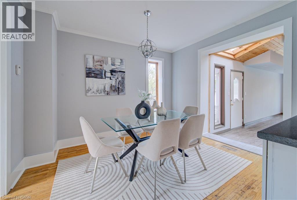28 WILLOW Street - 11