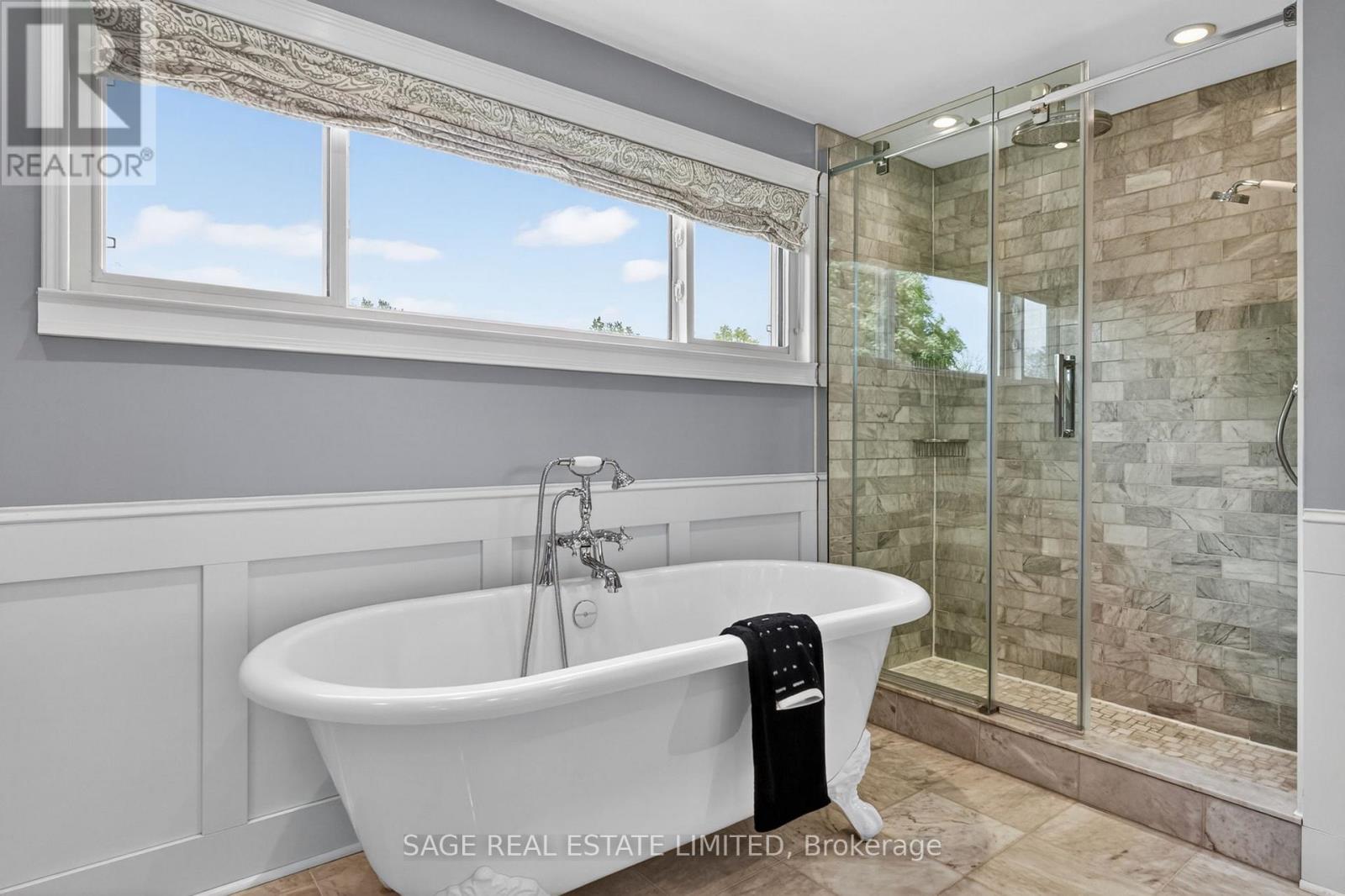 6 ACACIA STREET - 24