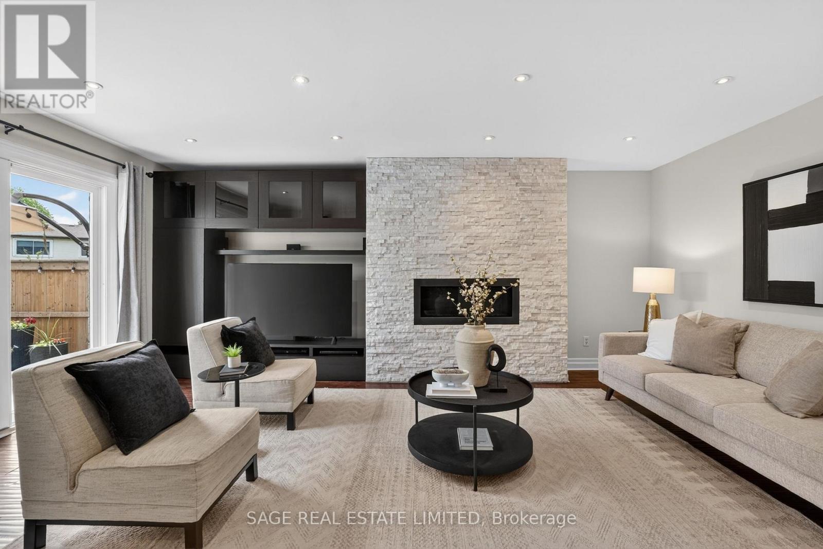 6 ACACIA STREET - 7